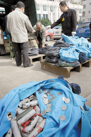 佛山公交5年收假幣過(guò)百萬(wàn) 如何防假幣難倒公交公司