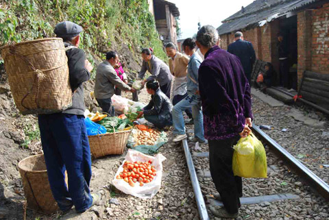 金飛豹日記:機(jī)車頭不是開的,而是推的