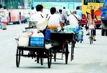 廣州城管建議部分允許游商擺攤 遭副市長反對