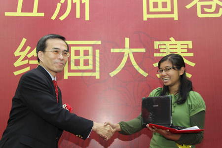 海外華裔大學(xué)生用畫筆直抒思鄉(xiāng)之情(組圖)