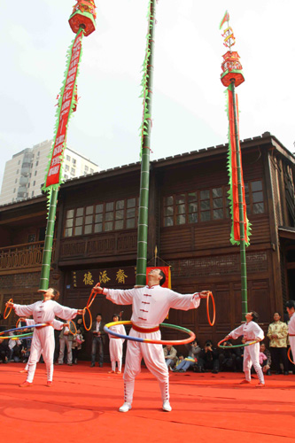 海峽兩岸民間藝術(shù)嘉年華架起文化交流新平臺(tái)