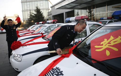 海淀公安十佳民警喜獲公務(wù)用車重獎(jiǎng)