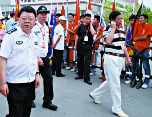 重慶原司法局長(zhǎng)文強(qiáng)被控受賄1810萬(wàn)強(qiáng)奸女學(xué)生