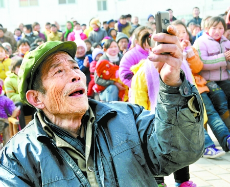 歡樂迎新春 文藝慶虎年