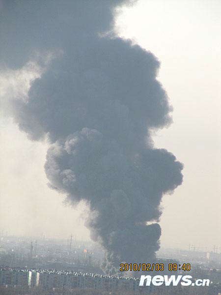 北京豐臺(tái)一汽車銷售維修中心上午發(fā)生火災(zāi)(圖)