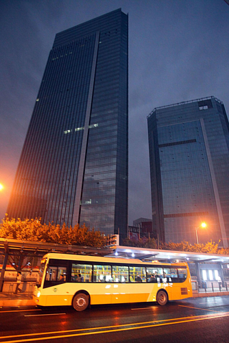 廣州BRT公交系統(tǒng)開通試運營