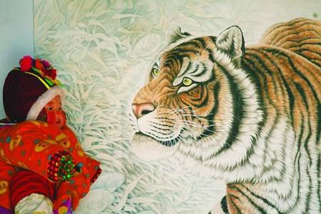 河南小山村以畫虎聞名 繪畫年收入達3000萬