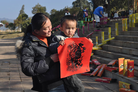 萬人涌進(jìn)云南野生動物園看老虎