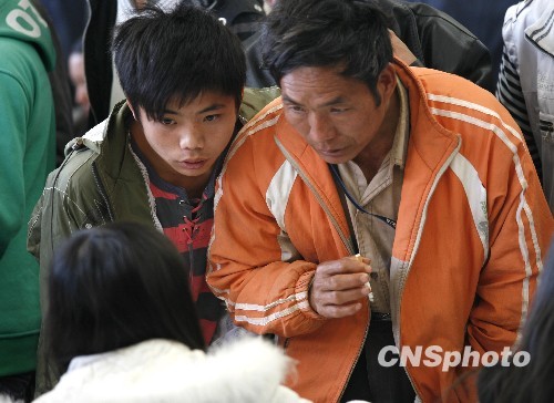 云南昆明農(nóng)民工求職忙