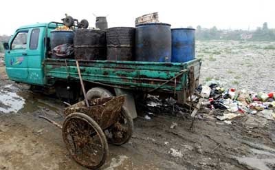 中國人一年吃掉300萬噸地溝油 徹底禁絕需10年