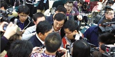 山西問題疫苗事件發(fā)布會(huì)僅持續(xù)15分鐘遭抗議