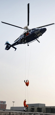 “拆彈部隊(duì)”機(jī)器人護(hù)衛(wèi)上海世博