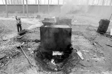 知情人繪制鄭州泔水油加工點 多數(shù)暫時停產(chǎn)