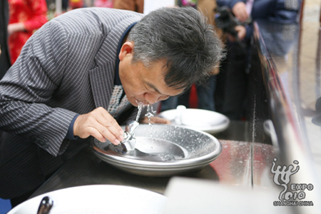 首批世博園區(qū)直飲水臺(tái)交付