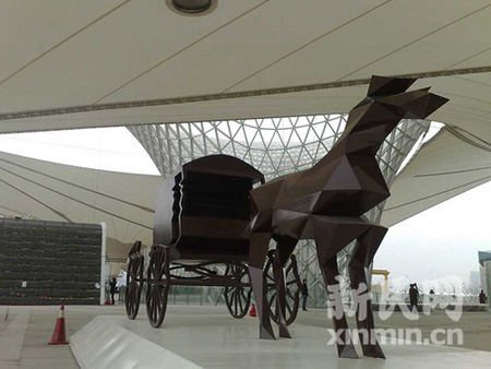 世博會(huì)園區(qū)雕塑群今日正式落成