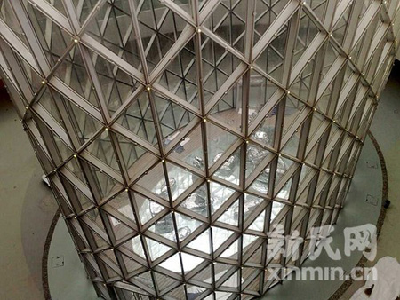 世博會(huì)園區(qū)雕塑群今日正式落成