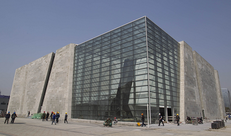 意大利館PRADA禮賓制服亮相