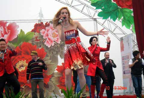 第28屆洛陽牡丹花會開幕式隆重舉行