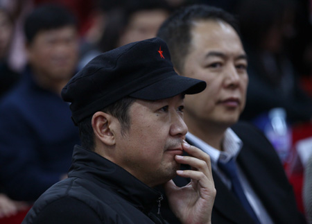 王剛自傳發(fā)布會“眾星捧月”