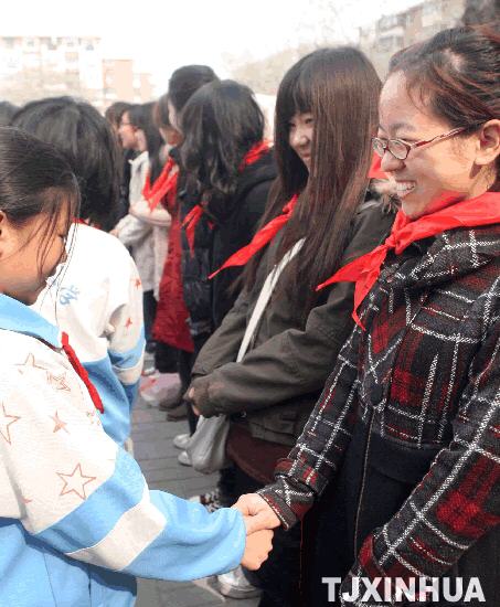 畫筆描繪“流動(dòng)花朵”的美麗夢(mèng)想