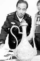 公安機(jī)關(guān)打擊盜墓犯罪尚顯被動 現(xiàn)場抓捕難