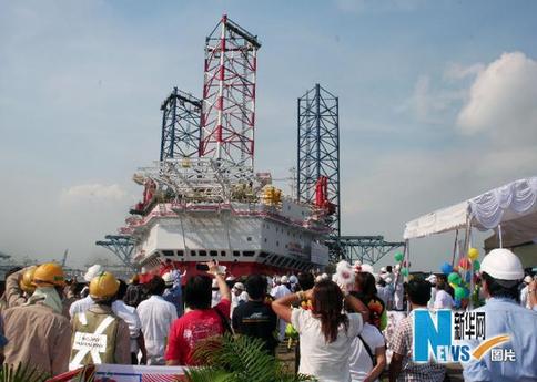 中石化“勘探六號(hào)”自升式鉆井平臺(tái)在新加坡順利下水