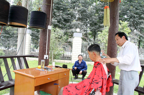 龍巖革命老區(qū)援建四川隆豐敬老院兼顧社會養(yǎng)老