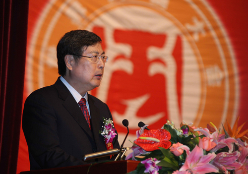 黃孟復(fù)：閩商“愛(ài)拼會(huì)贏” 為中華民族復(fù)興貢獻(xiàn)力量