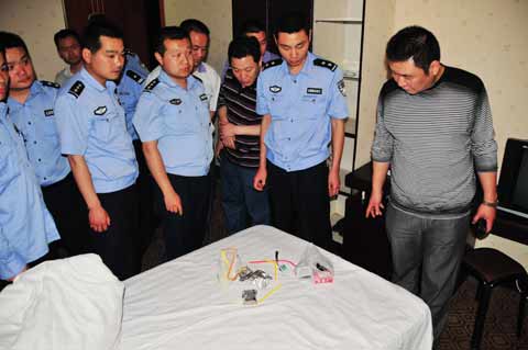 河南固始警方強(qiáng)力開(kāi)展網(wǎng)吧、旅館等行業(yè)安全檢查整治行動(dòng)