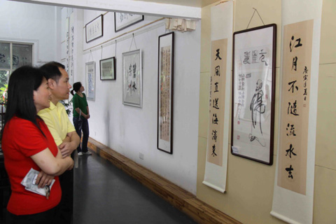 旅美書法家張文東筆墨展示游子故國(guó)之思