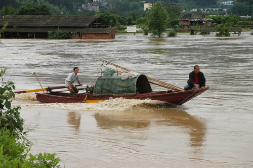 福建出現(xiàn)較大范圍暴雨 閩江干支流出現(xiàn)超警水位洪水