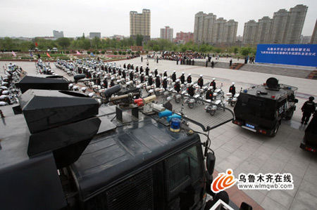 烏魯木齊成立飛虎突擊隊 擔負反恐防暴任務(圖)