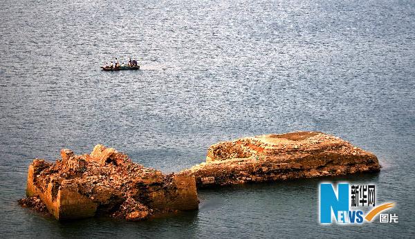 河北潘家口水庫(kù)“水下長(zhǎng)城”主體再次浮出水面(圖)