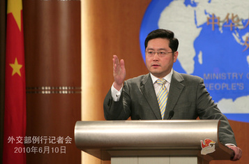 秦剛就伊核、中國記者遭搶劫等答問