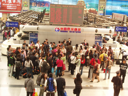 急難時(shí)刻顯身手 云南地服展風(fēng)采