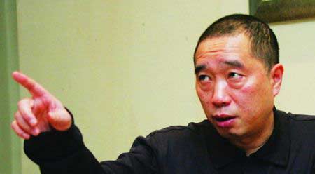 重慶打黑立功警察涉充當(dāng)希爾頓保護(hù)傘被刑拘