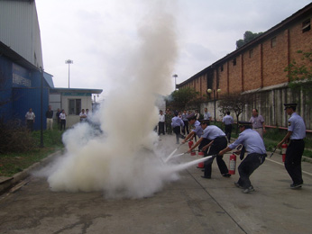 東航云南分公司“安全生產(chǎn)月”活動形式多樣效果顯著