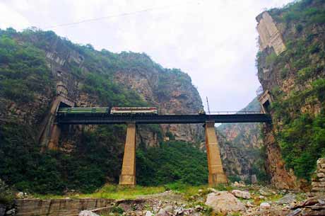 成昆鐵路:“神話”在這里延續(xù)(圖)