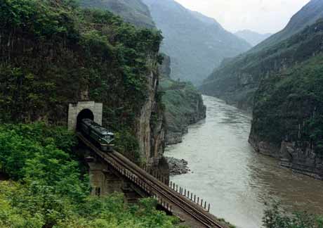 成昆鐵路:“神話”在這里延續(xù)(圖)