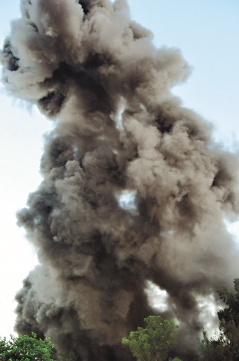 臺灣金門廢彈場發(fā)生連環(huán)爆炸 村民緊急撤村(圖)