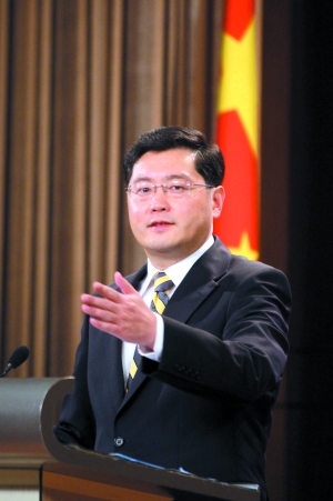 外交部原發(fā)言人秦剛將任駐英使館公使