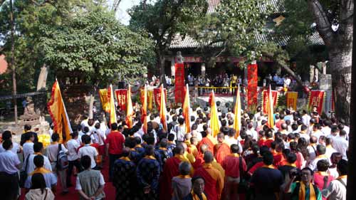 山西運(yùn)城：華人齊聚關(guān)公故里 世界最高關(guān)帝像落成