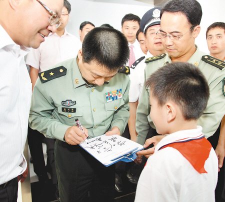 楊利偉:2020年左右我國(guó)將建成自己的空間站