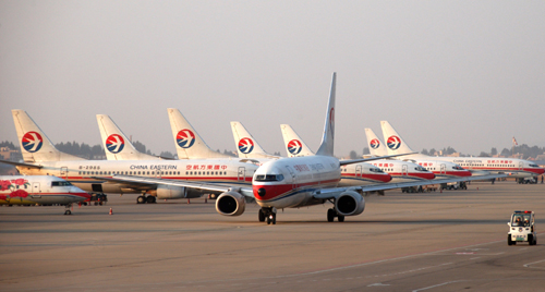 東航云南分增加航班應(yīng)對“十·一”客流高峰