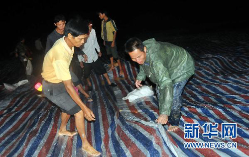 海南大范圍強降水持續(xù) 緊急轉(zhuǎn)移群眾10萬余人