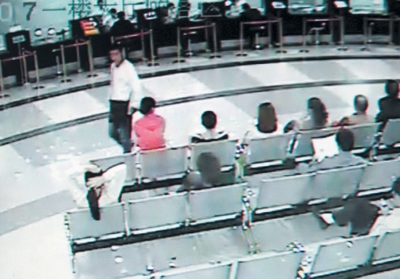 取款13萬(wàn)出門(mén)即搶 帶著錄像截圖找出劫匪