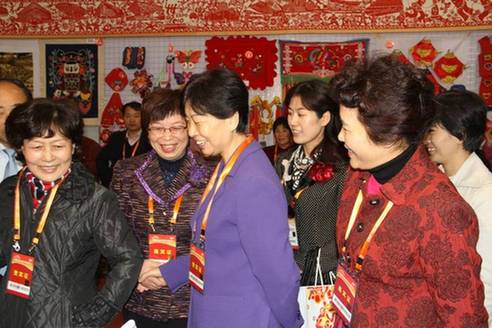 全省百名手工藝女能手扮靚農(nóng)高會