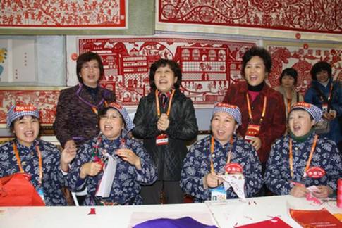 全省百名手工藝女能手扮靚農(nóng)高會