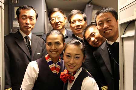 東航云南分公司完成云南省委省政府調(diào)研組包機任務