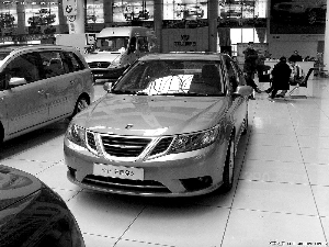 車船稅草案征集逾八萬(wàn)條意見 專家稱燃油稅最有效